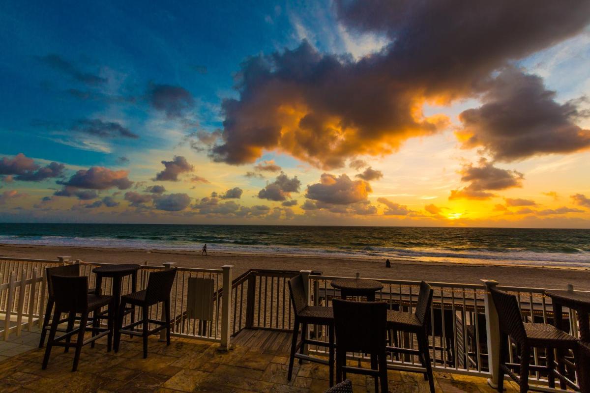 Sun Tower Hotel & Suites on the Beach - image 7