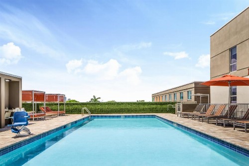 Holiday Inn Express Cruise Airport an IHG Hotel - image 17