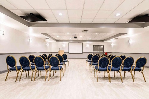 Rodeway Inn & Suites Fort Lauderdale Airport & Cruise Port - image 12