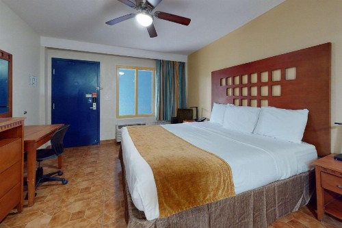 Rodeway Inn & Suites Fort Lauderdale Airport & Cruise Port - image 35