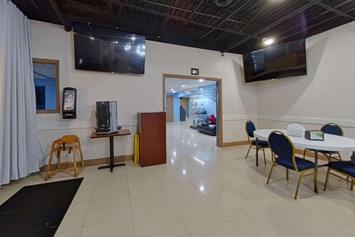 Rodeway Inn & Suites Fort Lauderdale Airport & Cruise Port - image 4