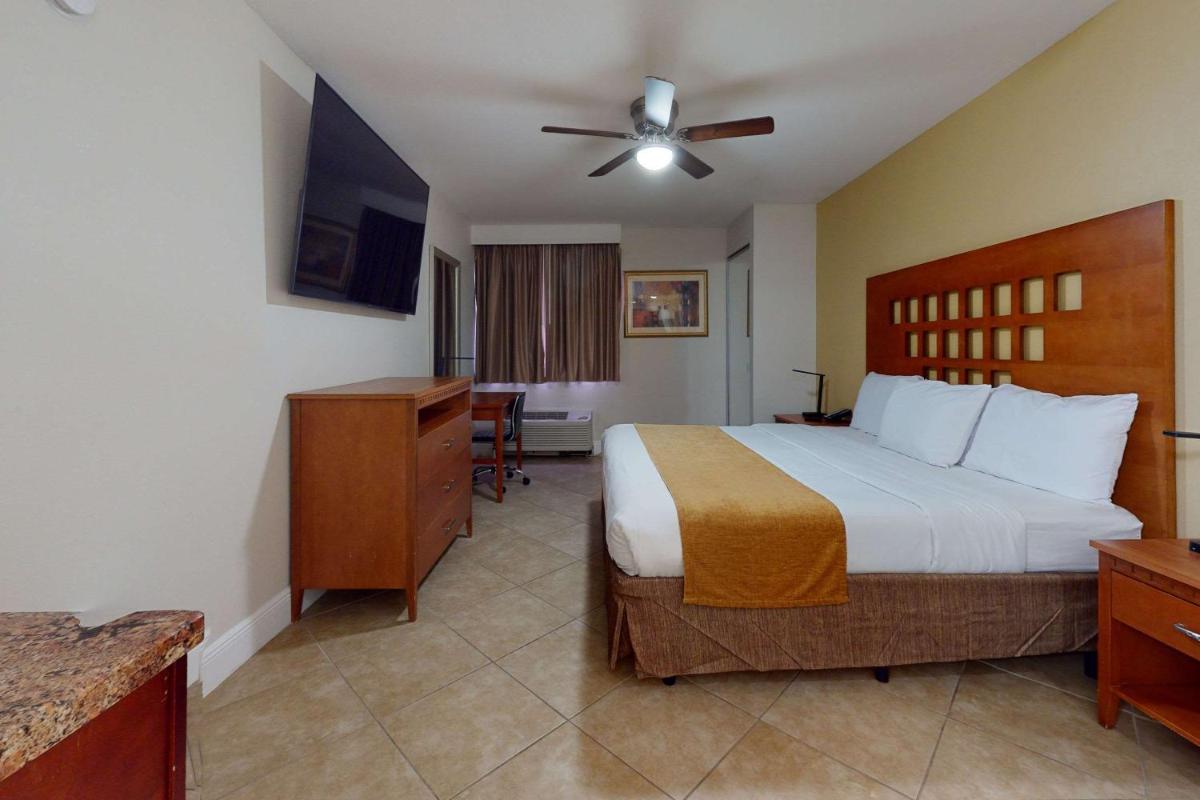 Rodeway Inn & Suites Fort Lauderdale Airport & Cruise Port - image 5