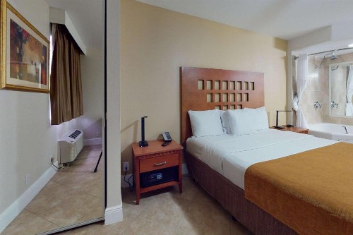 Rodeway Inn & Suites Fort Lauderdale Airport & Cruise Port - image 50