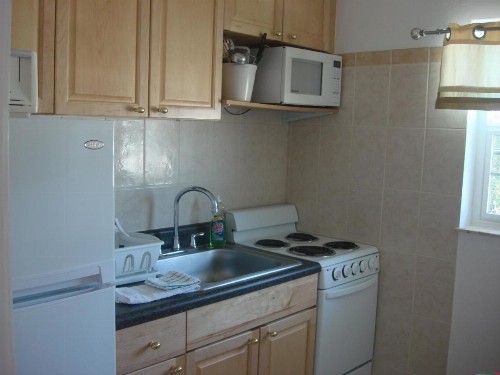 Breakaway Inn Guest House - image 2