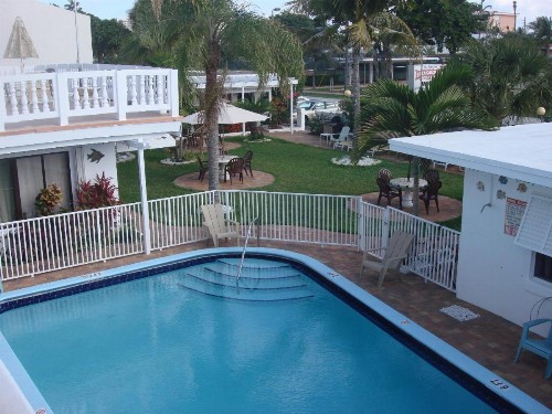 Breakaway Inn Guest House - image 4