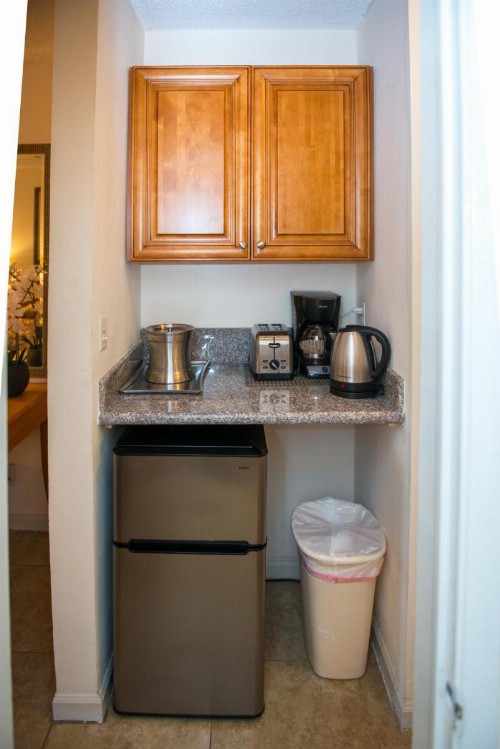 Shore Haven Resort Inn - image 14