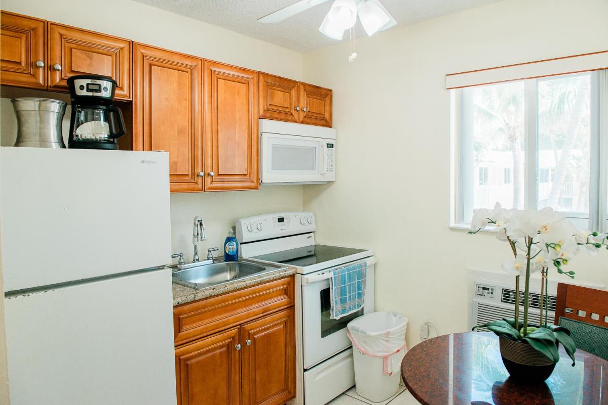 Shore Haven Resort Inn - image 6