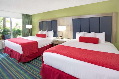Ramada by Wyndham Fort Lauderdale Airport/Cruise Port - image 9