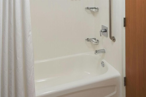 Courtyard by Marriott Fort Lauderdale Weston - image 24
