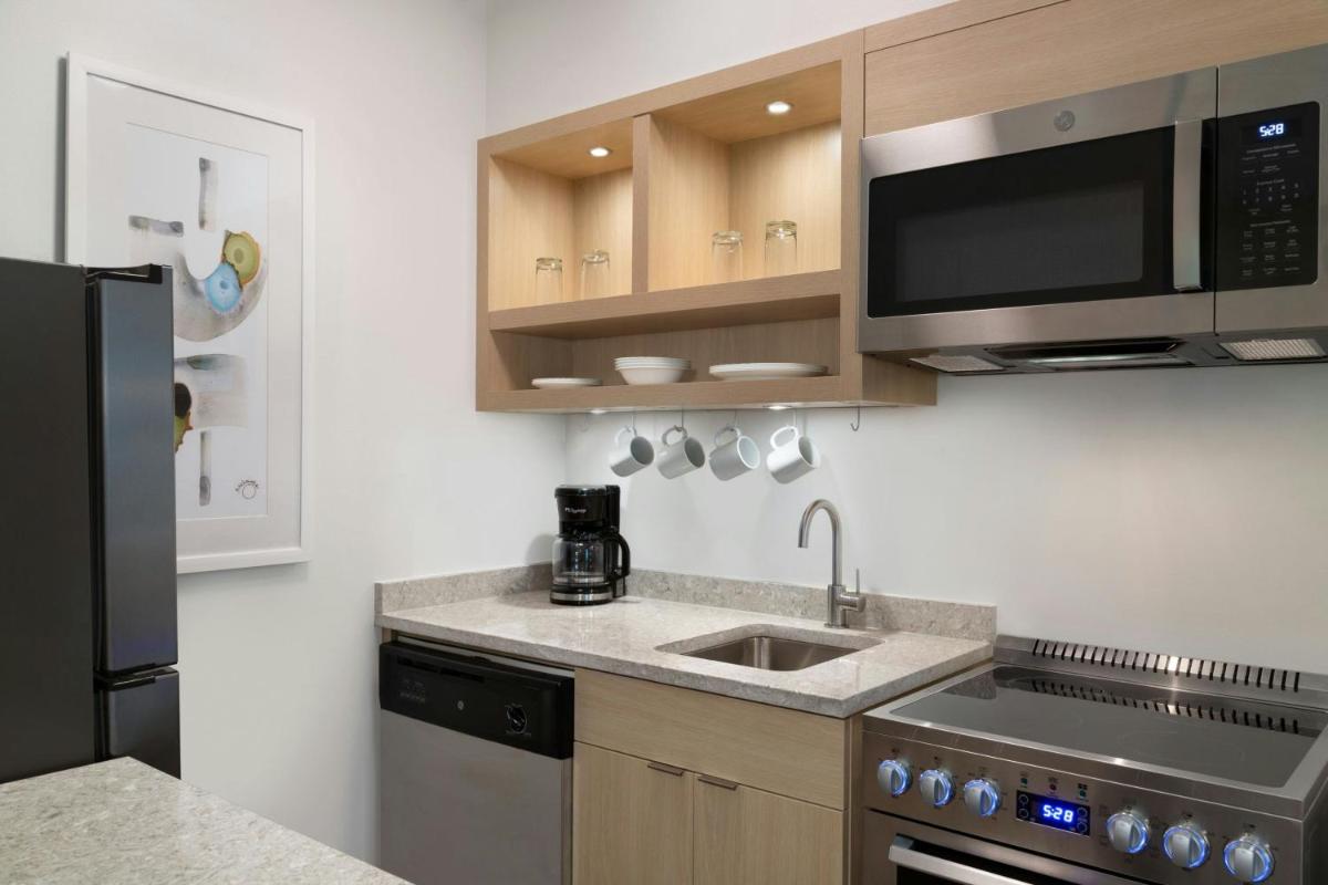 TownePlace Suites Fort Lauderdale West - image 4