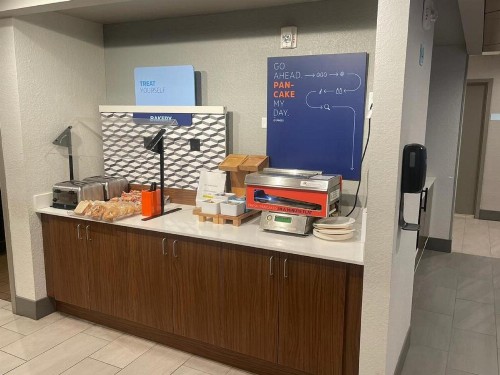 Holiday Inn Express Fort Lauderdale North - Executive Airport an IHG Hotel - image 21