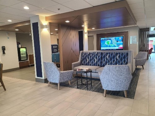 Holiday Inn Express Fort Lauderdale North - Executive Airport an IHG Hotel - image 25