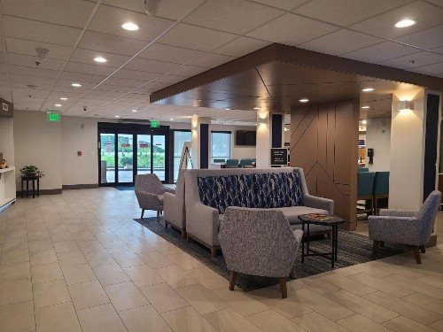 Holiday Inn Express Fort Lauderdale North - Executive Airport an IHG Hotel - image 3