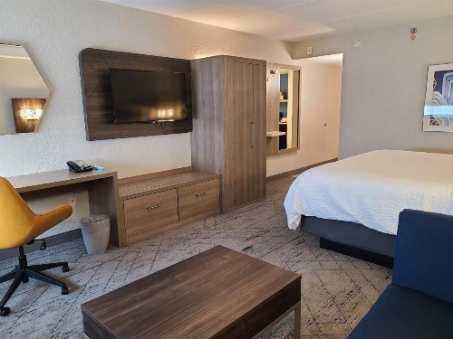 Holiday Inn Express Fort Lauderdale North - Executive Airport an IHG Hotel - image 35