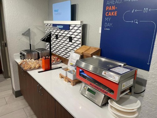 Holiday Inn Express Fort Lauderdale North - Executive Airport an IHG Hotel - image 39