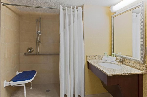 Holiday Inn Express Fort Lauderdale North - Executive Airport an IHG Hotel - image 42