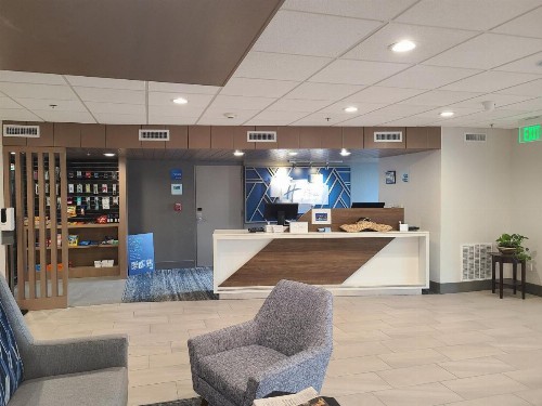 Holiday Inn Express Fort Lauderdale North - Executive Airport an IHG Hotel - image 4