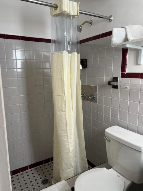Vacation Inn Motel - image 2