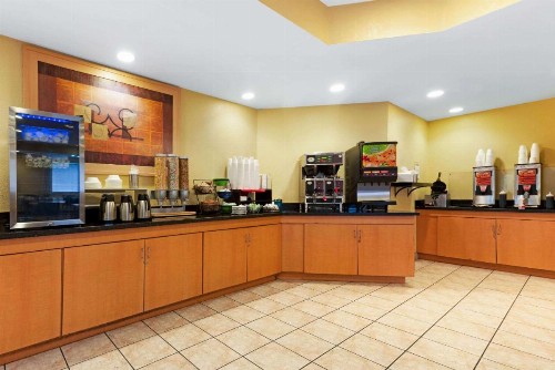 La Quinta Inn by Wyndham Ft. Lauderdale Northeast - image 25