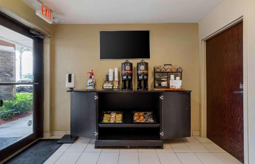 Extended Stay America Suites - Fort Lauderdale - Cypress Creek - Andrews Ave - image 33