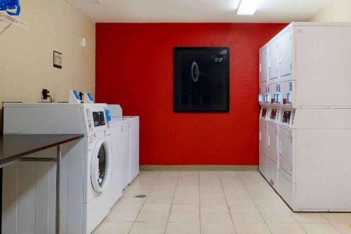 Extended Stay America Suites - Fort Lauderdale - Cypress Creek - Andrews Ave - image 43