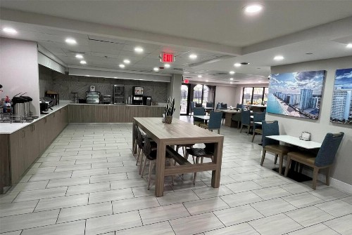 La Quinta by Wyndham Ft Lauderdale Cypress Creek - image 3