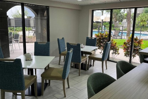 La Quinta by Wyndham Ft Lauderdale Cypress Creek - image 4