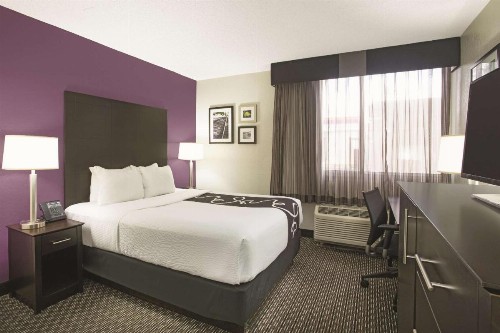 La Quinta by Wyndham Fort Lauderdale Tamarac - image 43