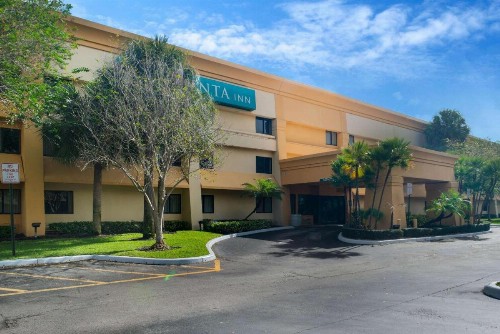 La Quinta Inn by Wyndham Ft. Lauderdale Tamarac East - image 19