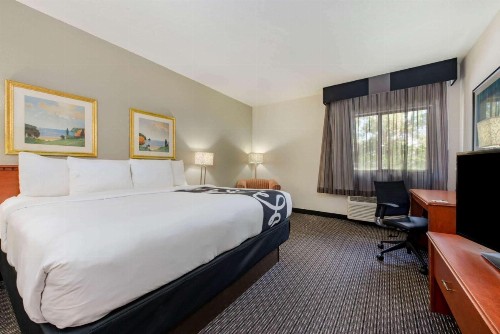 La Quinta Inn by Wyndham Ft. Lauderdale Tamarac East - image 3