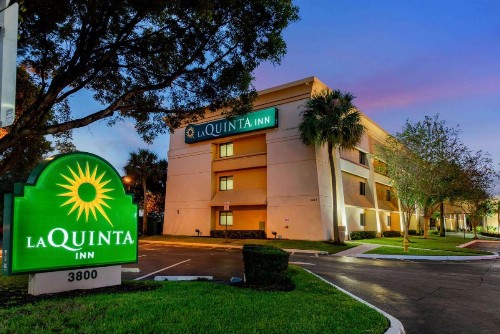La Quinta Inn by Wyndham Ft. Lauderdale Tamarac East - image 40