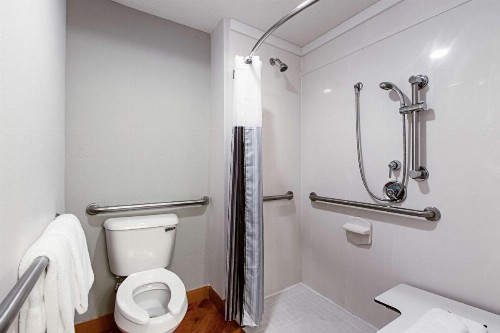 La Quinta Inn by Wyndham Ft. Lauderdale Tamarac East - image 7