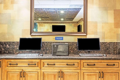 Days Inn by Wyndham Fort Lauderdale-Oakland Park Airport N - image 15