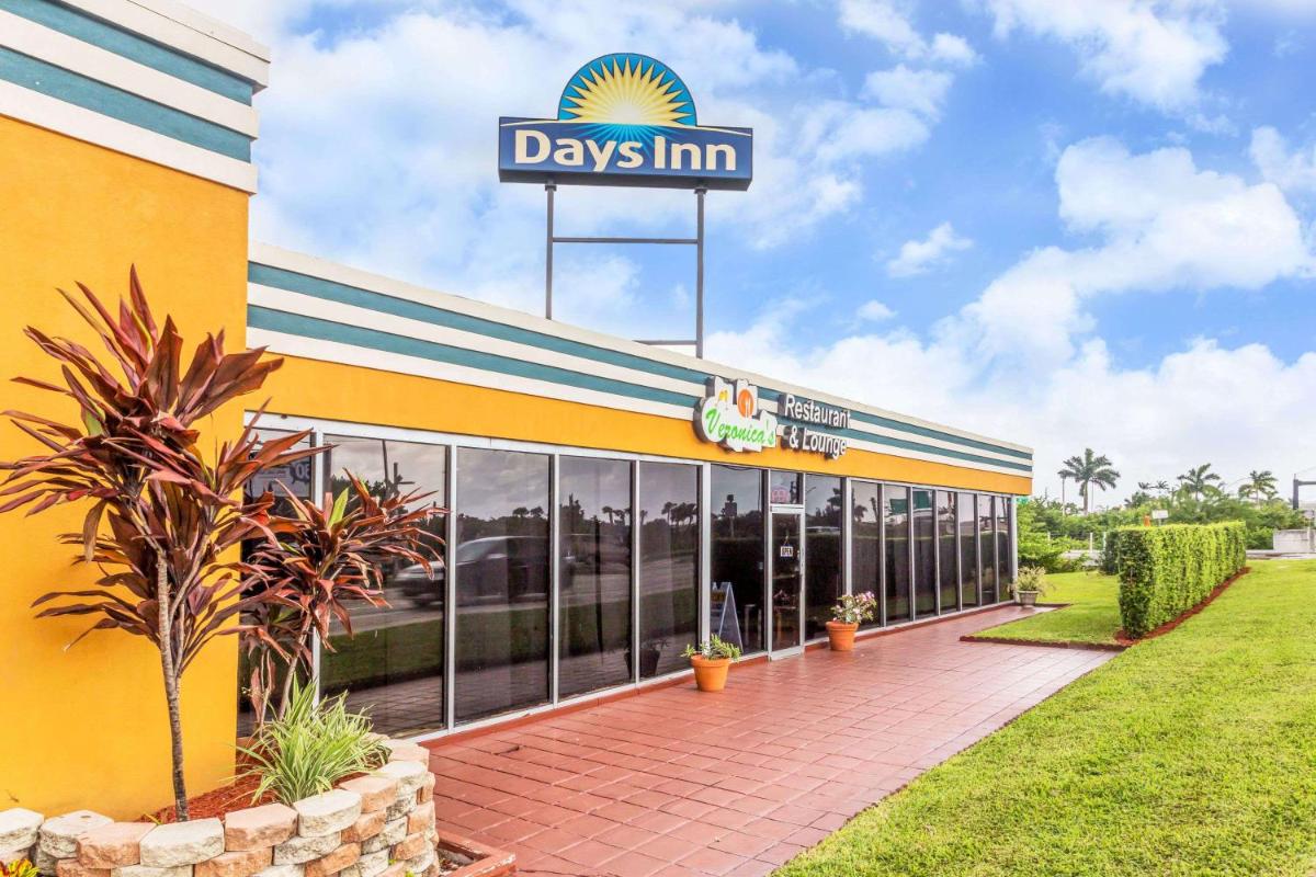 Days Inn by Wyndham Fort Lauderdale-Oakland Park Airport N - image 3