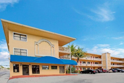 Travelodge by Wyndham Fort Lauderdale - image 4