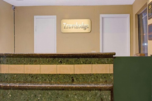 Travelodge by Wyndham Fort Lauderdale - image 9
