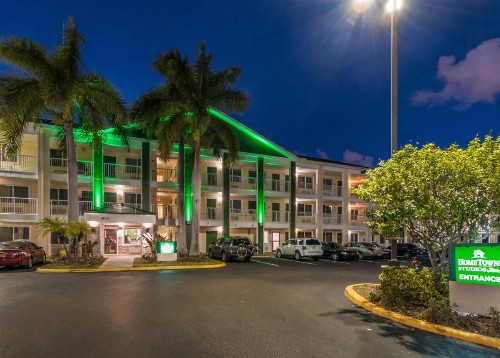HomeTowne Studios by Red Roof Fort Lauderdale - image 5