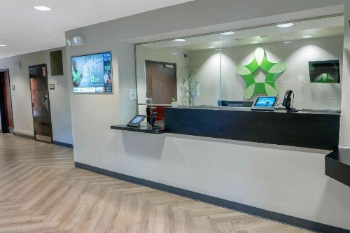Extended Stay America Suites - Fort Lauderdale - Cypress Creek - NW 6th Way - image 2