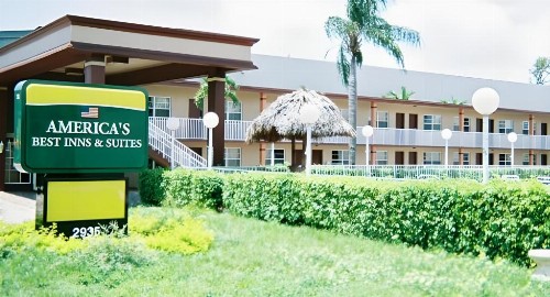 Americas Best Inn and Suites Fort Lauderdale North - image 1