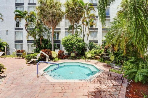 Plaza Hotel Fort Lauderdale - image 24