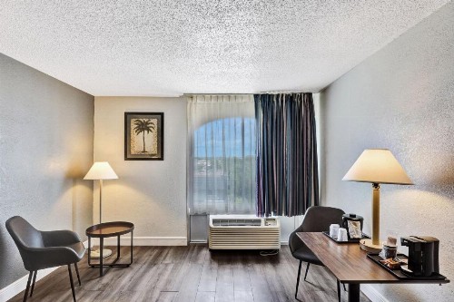 Plaza Hotel Fort Lauderdale - image 32