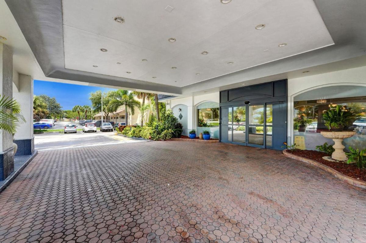 Plaza Hotel Fort Lauderdale - image 4