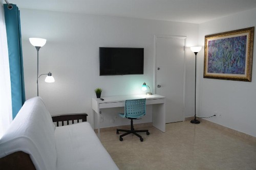 Horizon by the Sea Inn - image 35