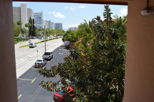 Ft. Lauderdale Beach Resort Hotel - image 25