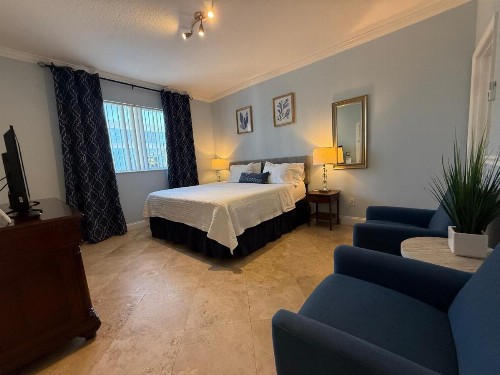 Beach Aqualina Apartments - image 17