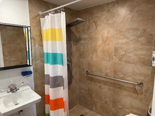 Beach Aqualina Apartments - image 25