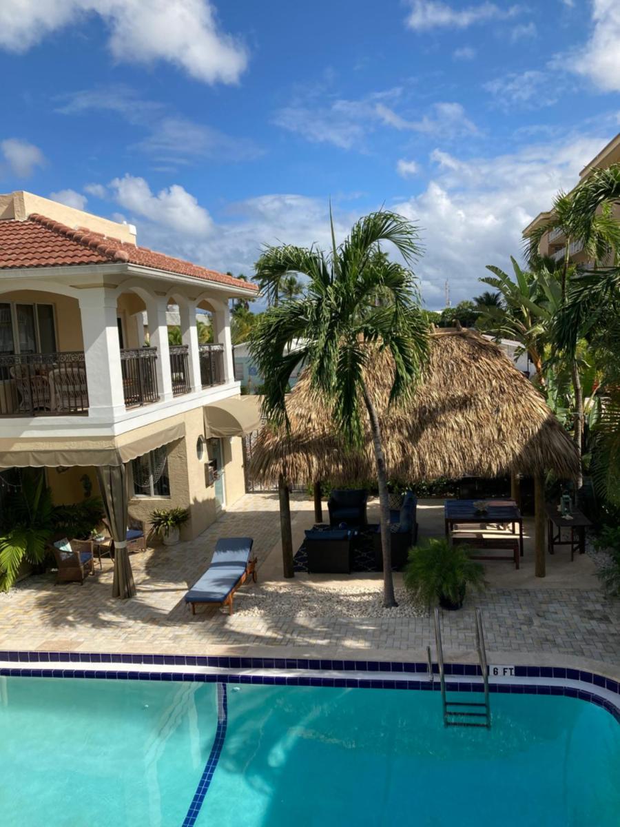 Beach Aqualina Apartments - image 3