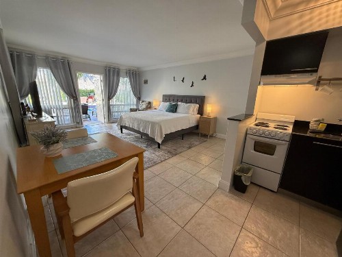 Beach Aqualina Apartments - image 34