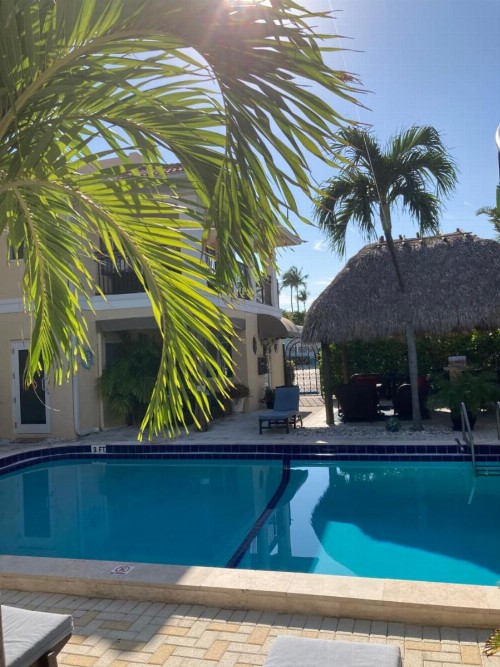 Beach Aqualina Apartments - image 38