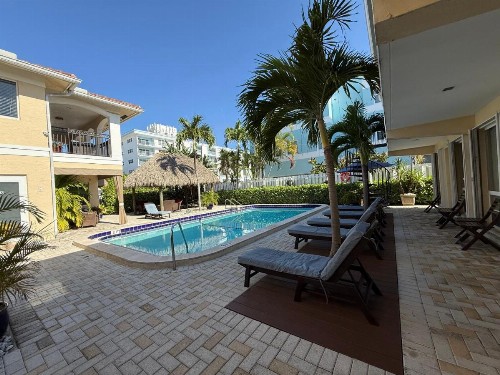 Beach Aqualina Apartments - image 45